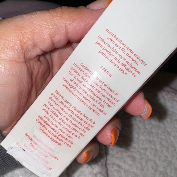 Sand‎ + Fog Vanilla Snowflake Reed Diffuser - Picture 3 of 3